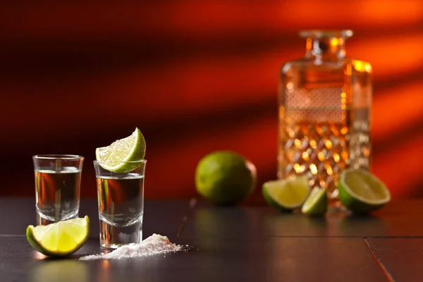 Tequilu s limetkou a sůl — Stock fotografie