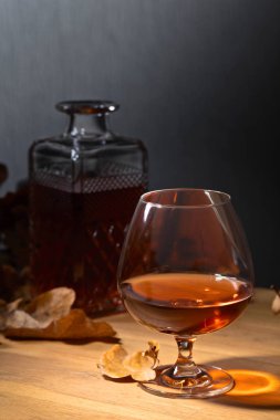 Brendi ve kadar kuru Meşe yaprağı .