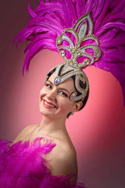 Krásná dívka v karnevalovém kostýmu . — Stock fotografie
