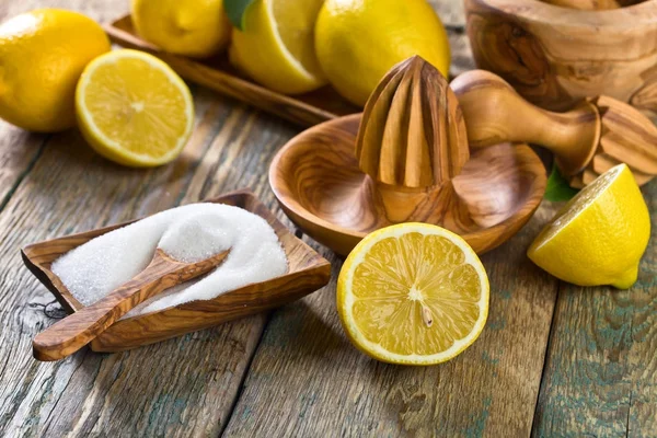 Sappige rijpe citroenen. — Stockfoto