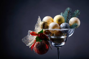 kadehinin Noel topları .