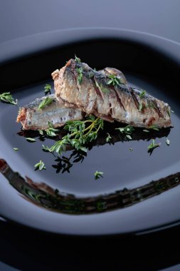 Izgara sardalya kekik ile .