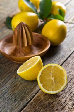 limon ve sıkacağı .