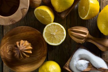 limon ve sıkacağı .