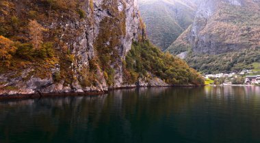doğal manzara Norveç Fiyordları.