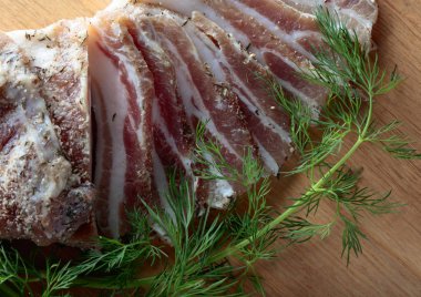 Pastırma ile baharat .