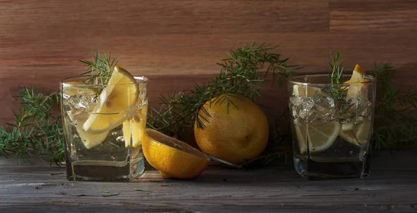 Cocktail mit Gin. — Stockfoto