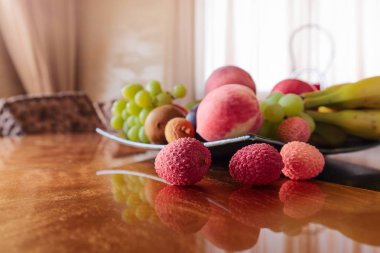 Tropikal meyve tabağı.