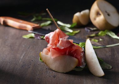 Prosciutto armut ve ıspanak ile .