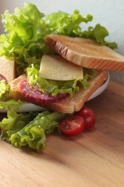 Kahvaltı için sağlıklı sandviç .