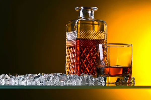 Kieliszek whisky . — Zdjęcie stockowe