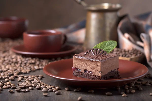 Chocolate cake with mint . — Stock Photo, Image