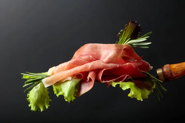 Prosciutto con romero . —  Fotos de Stock