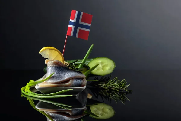 Norwegian herring with lemon, green cucumber, onion and rosemary — Stock Photo, Image