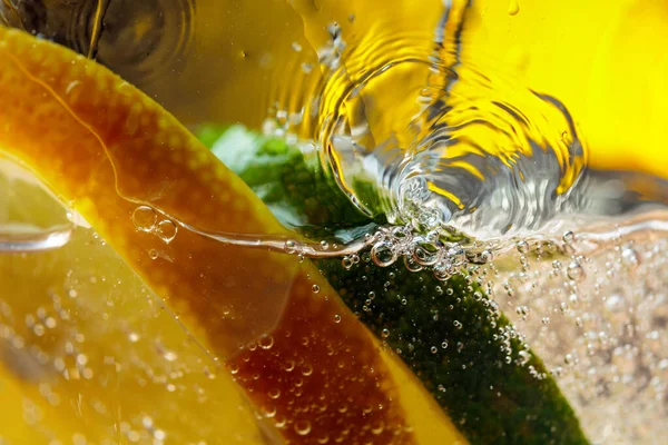 Carbonated Drink Cocktail Lemon Abstract Splashing Macro Shot — Stock Photo, Image