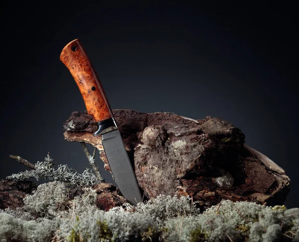 Нож Ручной Работы Охотника Бладе Красивый Дамасский Узор Ручка Титан — стоковое фото