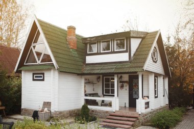 Küçük dağ evi