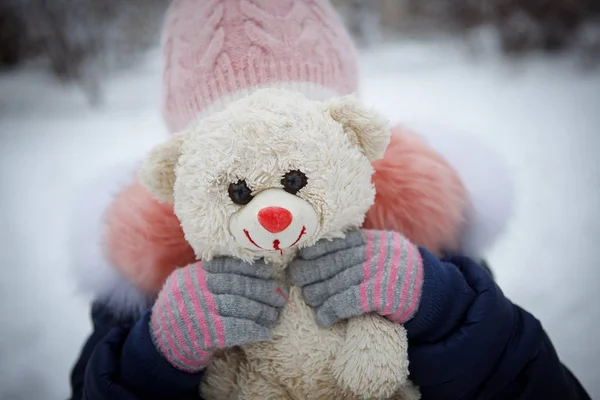 Zima portret dziewczynki — Zdjęcie stockowe