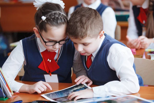 Schüler im Unterricht — Stockfoto