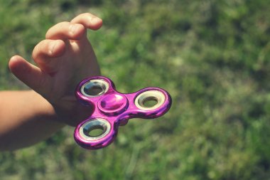 Pembe topluca spinner