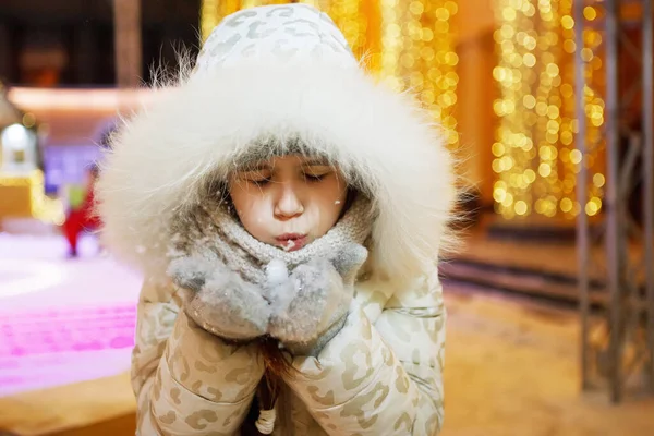 Teenager Girl Fur Hood Winter Background Blurry Lights Outdoor — 스톡 사진