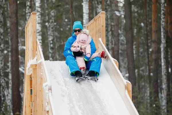 Man Daughter Slide Icy Wooden Hill Snowy Day Winter Russian — Stock Photo, Image