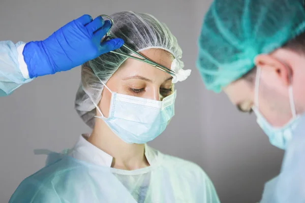 Wipes Sweat Forehead Swab Nurse Cap Mask Surgery — Stock Photo, Image