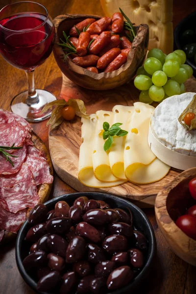 Apetizers and antipasti — Stock Photo, Image