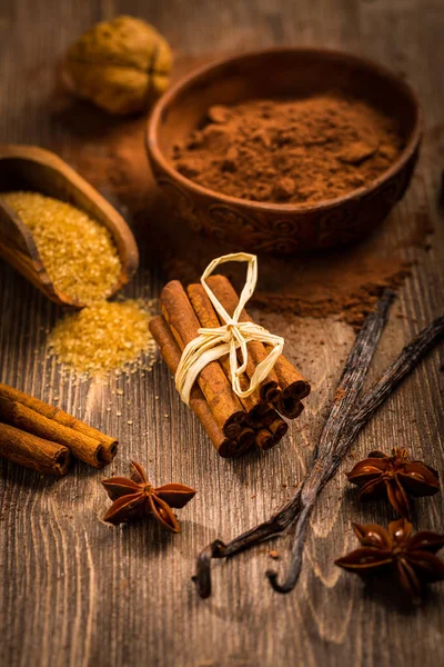 Baking ingredients and spices — Stock Photo, Image
