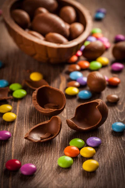 Różne, czekoladowe jajka na Wielkanoc — Zdjęcie stockowe