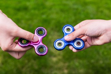 Popüler oyuncaklar spinners kıpır