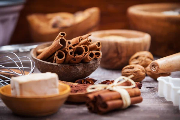 Blandade bakning ingredienser — Stockfoto