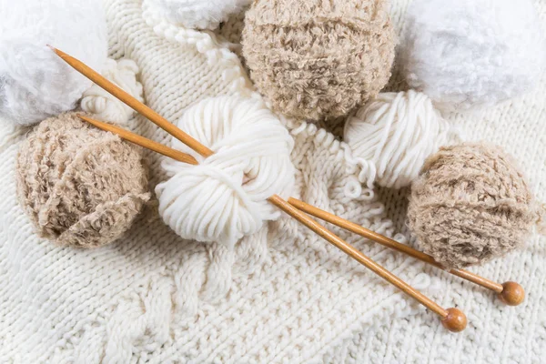 編み針で編むためのウール — ストック写真