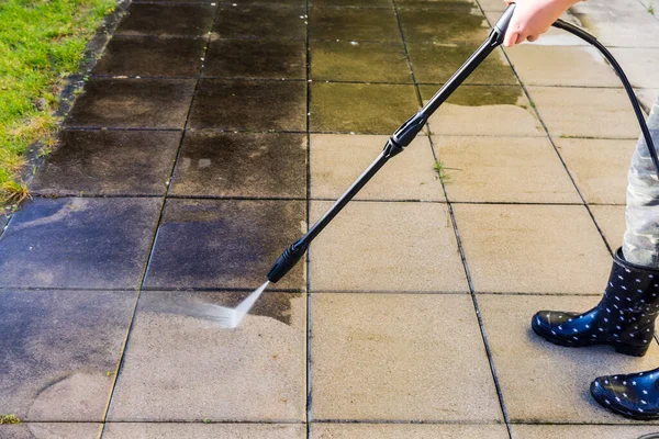 Dettaglio Della Terrazza Pulizia Con Blaster Acqua Alta Pressione — Foto Stock