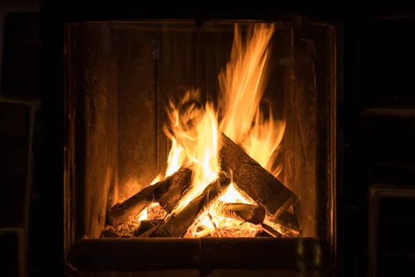 Roaring Flames Modern Fireplace — Stock Photo, Image