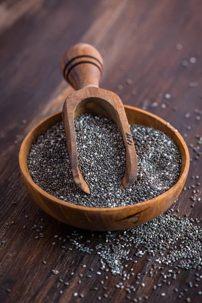 Nutriciosas Semillas Chía Con Cuchara Tazón Sobre Fondo Madera —  Fotos de Stock