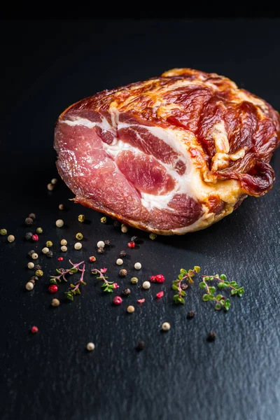 Piece Smoked Ham Pepper Herbs Black Background Traditional Smoked Pork — Stock Photo, Image