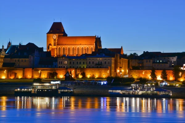 Torun cidade vista noturna — Fotografia de Stock