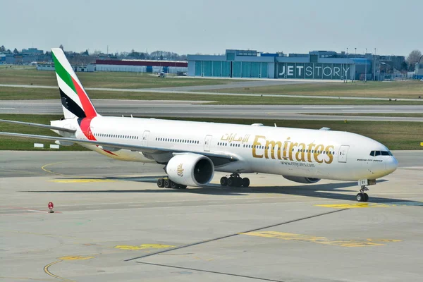 Emirates Boeing 777 avis — Photo