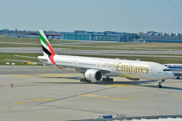 Emirates Boeing 777 avis — Photo