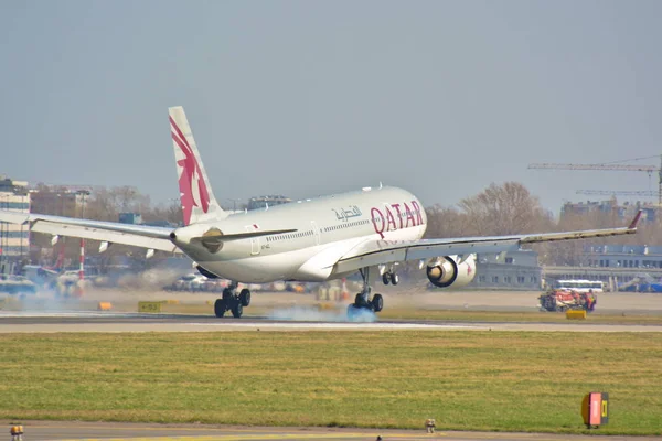 Airbus A330-200 vista di atterraggio — Foto Stock