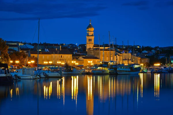 Krk şehir gece görünümü