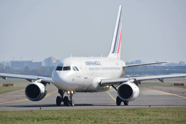 Dit Een Weergave Van Airfrance Vliegtuig Die Airbus A318 111 — Stockfoto