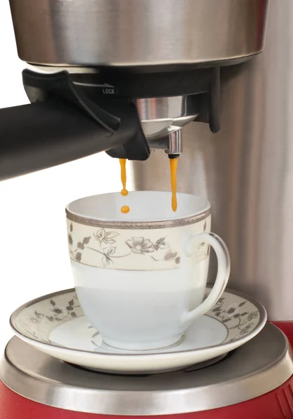 Home espresso machine brewing espresso. — Stock Photo, Image