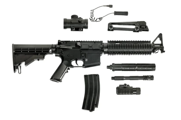 Tüfek izole beyaz arka plan üzerinde.