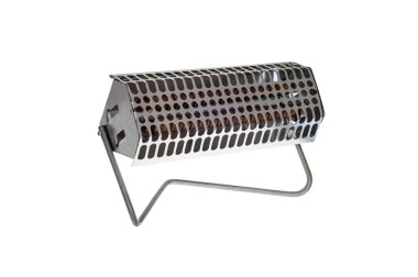 Beyaz arkaplanda izole edilmiş eski ısıtıcı