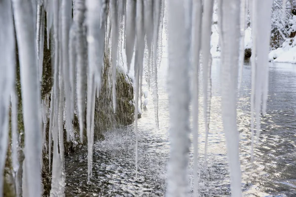 Panorama scéna s ledem a sněhem v řeka v Bavorsku, Německo — Stock fotografie