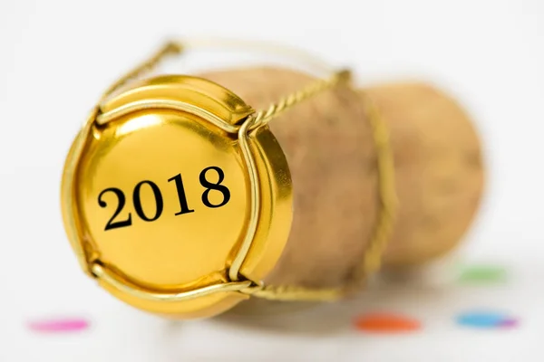 Cork šampaňského vytištěn s datem nového roku 2018 — Stock fotografie
