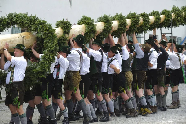 Costumbre Baviera Mayo Establecer Árbol Decorado Como Poste Mayo Con —  Fotos de Stock