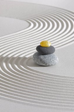 Japon Zen Bahçe sakin taş dokulu kum